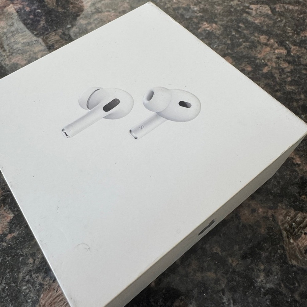 Apple AirPods Pro with Charging Case